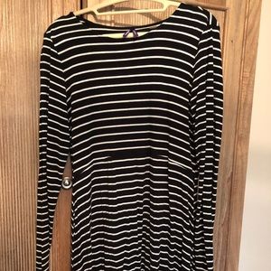 Seraphine Maternity dress - size 8